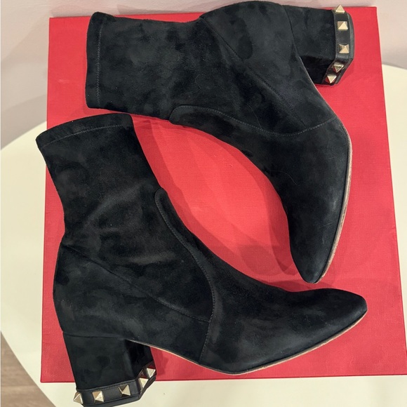 Valentino rockstud Black Ankle Boots with Studded Heel - Picture 5 of 11